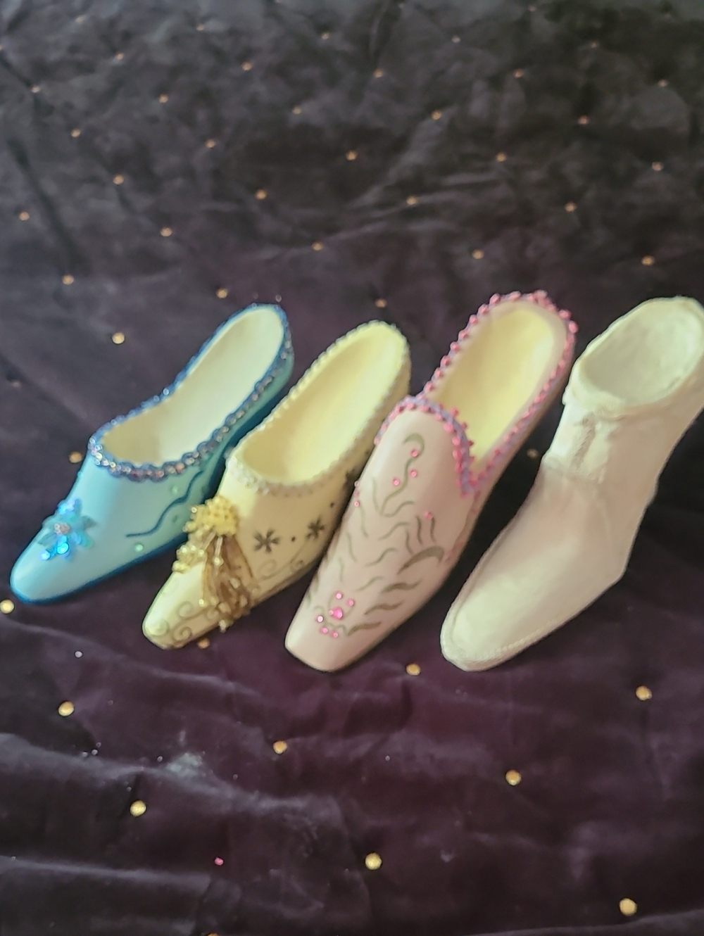 Handcrafted Women's Decorative Slides.